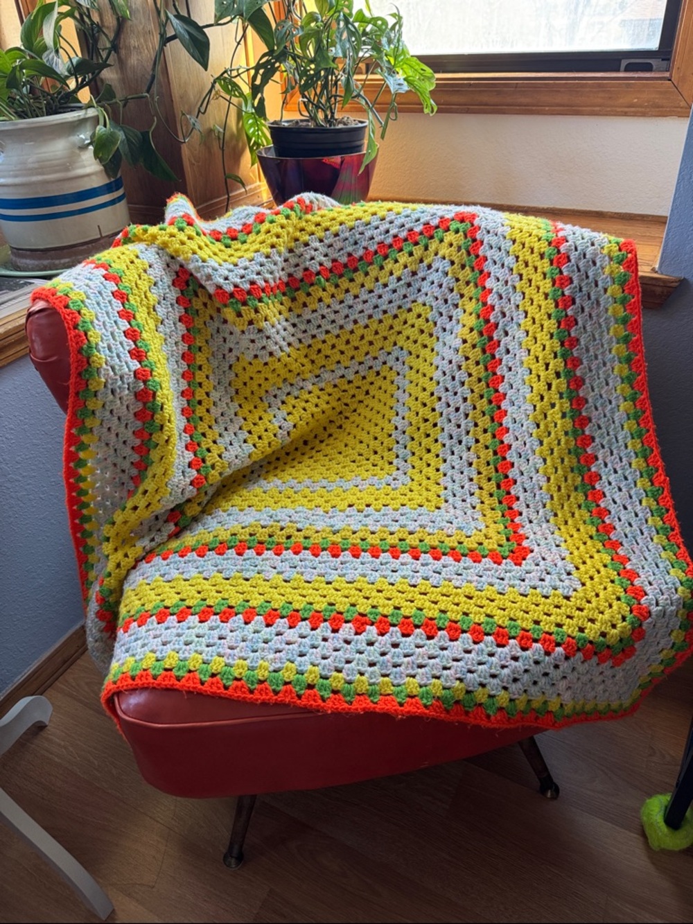 Vintage Hand-knit Granny Square Afghan 70s Retro lapghan 38X38 grannycore